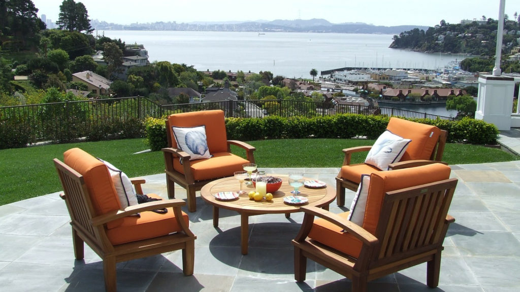 Aménager une terrasse avec des plots réglables