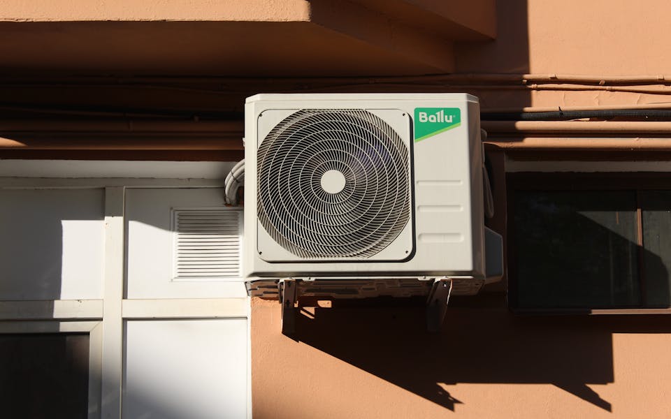 Comment réduire sa facture d’électricité grâce à un climatiseur performant