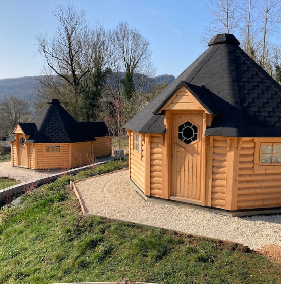 Cabanes en bois pour enfants et hébergements insolites : pourquoi Drôle de Cabane s’impose comme la référence en Belgique et en France