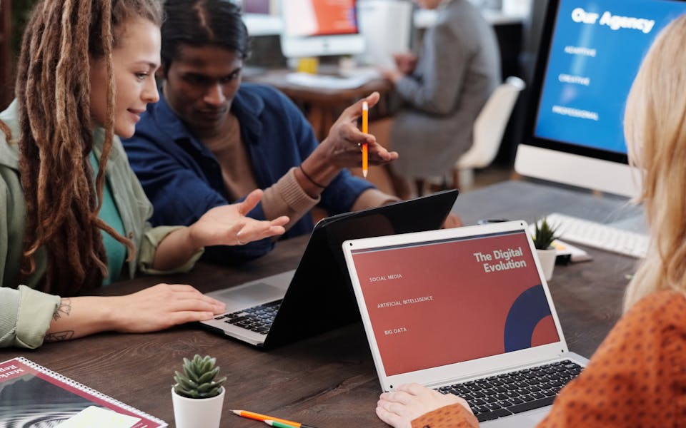 Pourquoi un site web sur mesure est essentiel pour les entreprises modernes
