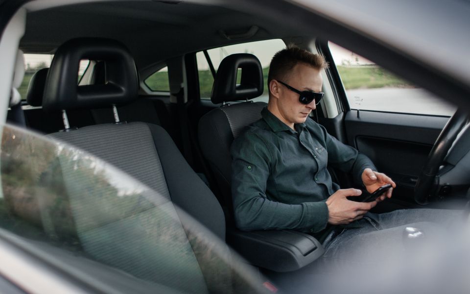Les atouts d’un chauffeur privé pour les voyages de longue distance